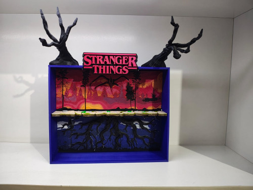 Expositor Stranger Things Kinder Joy (cenário) Expositor # - Produto Original