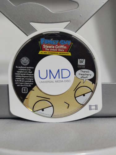 Family Guy Stewie Griffin The Untold Story Filme Psp Usado Mídia Física Americano (sem Caixa) - Playstation PSP - #