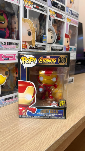 Funko Pop ! Avengers Infinity War Homem De Ferro 380 (lights Up!) Especial Edition Marvel #380 - Produto Original
