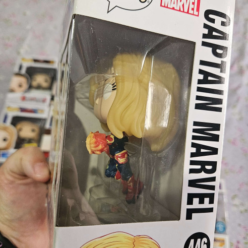 Funko Pop! Captain Marvel Capitã Marvel 446 - Marvel - #446