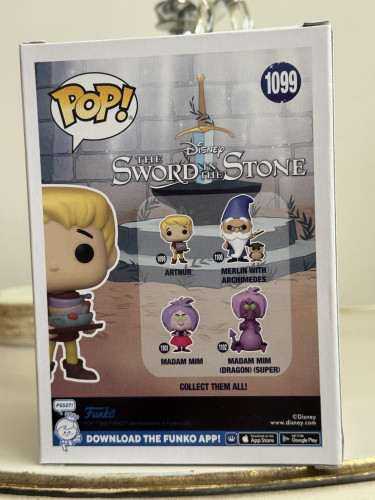 Funko Pop! Disney: Sword In The Stone A Espada era a Lei - Arthur 1099 - A Espada Era Lei - #1099