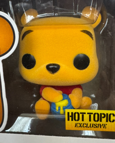 Funko Pop! Disney: Winnie The Pooh (flocked flocado) Ursinho Puff exclusivo Hot Topic 252 - Disney Winnie The Pooh - #252