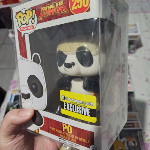 Funko Pop! Po Flocked Kung Fu Panda Exclusivo Entertainment Earth 250 - Kung Fu Panda - #250