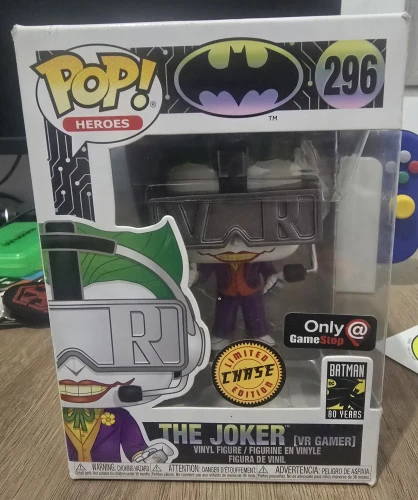 Funko Pop! The Joker Gamer CHASE - Batman  #296