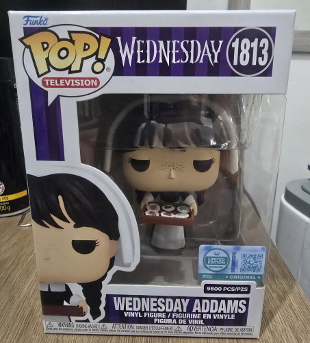 Funko Pop! Wandinha Wednesday Addams Wandinha #1813 - Produto Original