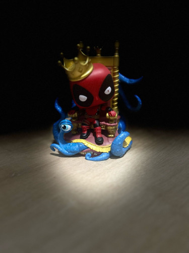 Funko Pop 724 King Deadpool Special Edition Marvel-LLC-008896985