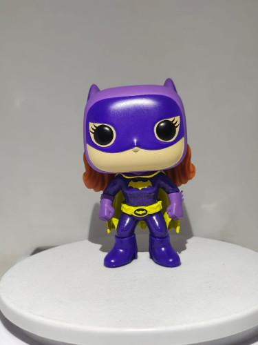 Funko Pop Batgirl (sem caixa e sem base) - Batman - #186