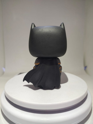 Funko Pop Batman Imperial Palace (sem caixa) - Batman - #374
