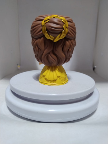 Funko Pop Belle (sem Caixa e detalhe no nariz) - Beauty And The Beast - #242