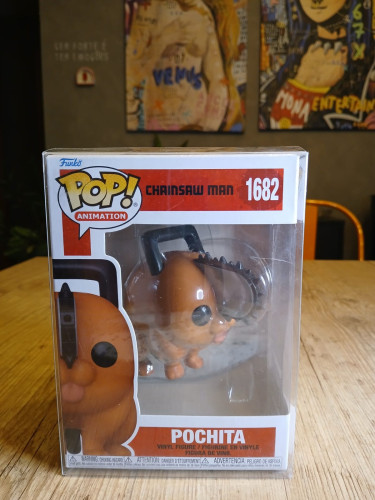 Funko Pop Chainsaw Man Pochita- #1682 (acompanha Protetor)-Chainsaw Man-1682