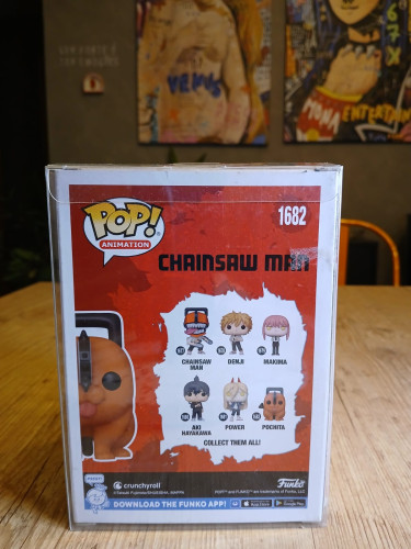 Funko Pop Chainsaw Man Pochita- #1682 (acompanha Protetor) - Chainsaw Man - #1682