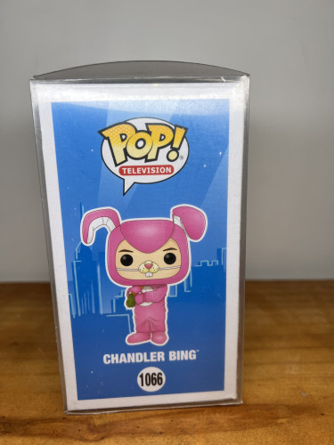 Funko Pop Chandler Bing - Flocked - Exclusive Target - Vaulted - Friends - #1066
