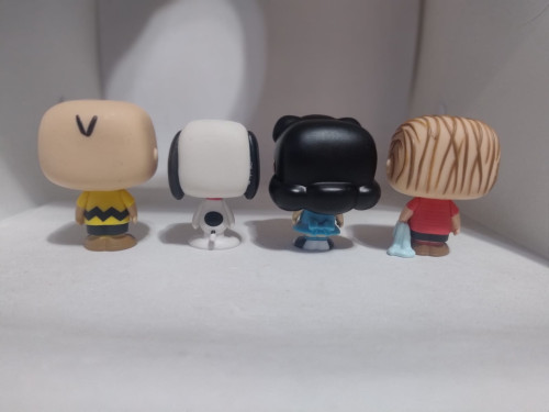 Funko Pop Charlie Brown, Snoopy, Lucy & Linus 4pack Exclusivo (sem caixa) - Peanuts - #0