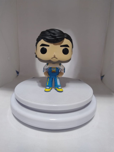 Funko Pop Chase Elliott (detalhe no nariz e sem Caixa)-Nascar-06