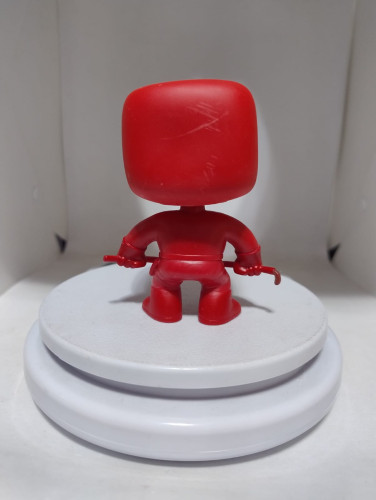 Funko Pop Daredevil (com detalhe no nariz e atrás da cabeça e sem caixa) - Marvel - #90
