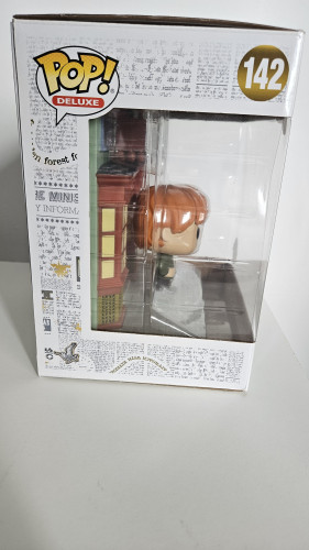 Funko Pop Deluxe Ron Weasley with Quality Quidditch Supplies - Special Edition - 142 - Harry Potter - #142