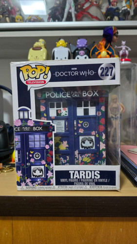 Funko Pop Doctor Who Tardis edição especial Clara Memorial-Doctor Who-227