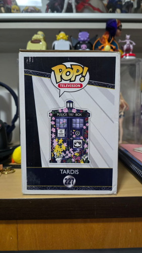 Funko Pop Doctor Who Tardis edição especial Clara Memorial - Doctor Who - #227