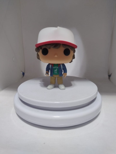 Funko Pop Dustin (sem caixa) - Stranger Things - #424