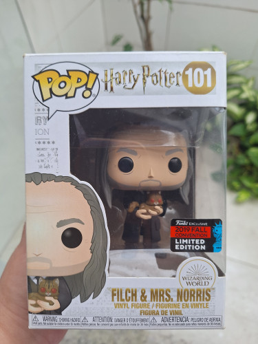 Funko Pop Filch & Mrs. Norris - Nycc 2019 Harry Potter #101 - Produto Original
