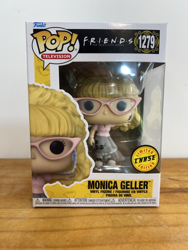 Funko Pop Friends Monica Geller - Chase-Friends-1279