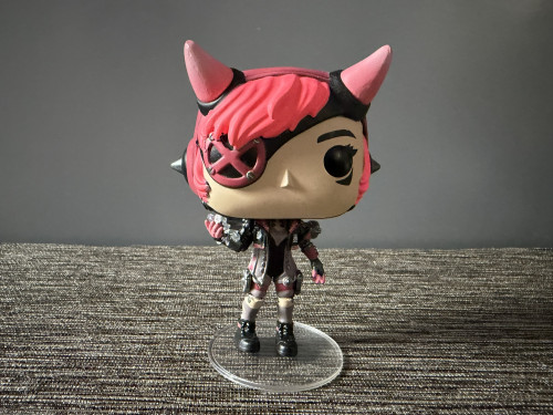 Funko Pop Games 883 - Wattson With Nessie (sem Caixa) - Apex Legends - #883 FUNKO POP #883 - Produto Original