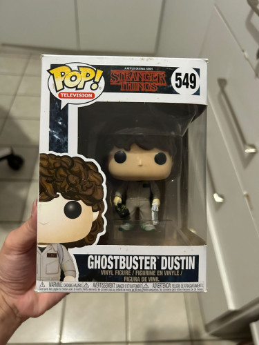 Funko Pop Ghostbuster Dustin Stranger Things #549 - Stranger Things - #549
