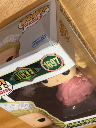 Funko Pop Glinda In Bubble Gown * Caixa Danificada * - Wicked - #1697