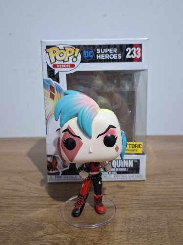 Funko Pop Harley Quinn - Hot Topic-DC Super Heroes-233