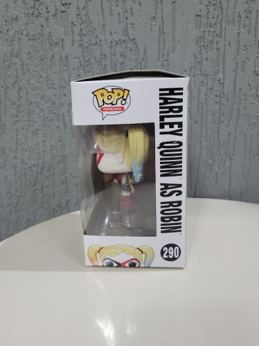 Funko Pop Harley Quinn As Robin - Special Edition (caixa Danificada) - DC Super Heroes - #290