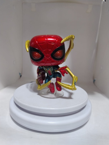 Funko Pop Iron Spider (base colada e sem caixa)-Marvel-574