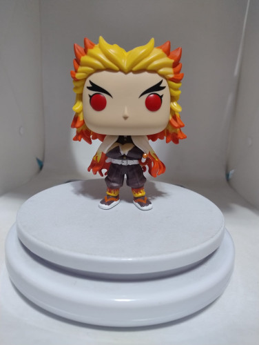 Funko Pop Kyojuro Rengoku (sem base e sem caixa) - Demon Slayer - #1308