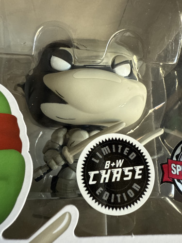 Funko Pop Leonardo Chase - Teenage Mutant Ninja Turtles - #32
