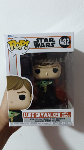 Funko Pop Mandalorian 482 - Luke Skywalker With Grogu Mandalorian #482 - Produto Original