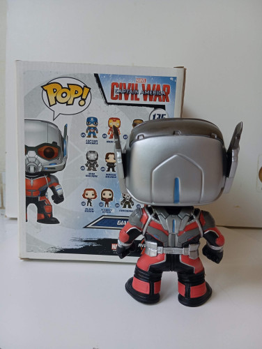 Funko Pop Marvel Giant Man - Captain America Civil War - Marvel Studios - #135