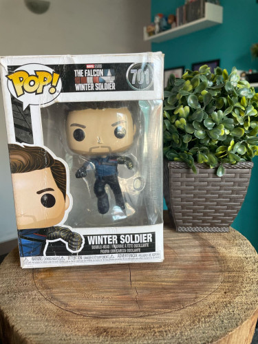Funko Pop Marvel O Falcão O Soldado - Caixa amassada-Marvel-701