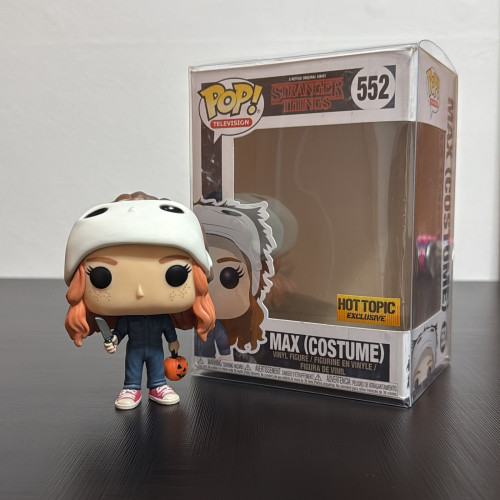 Funko Pop! Max (costume) 552 Stranger Things Com Caixa Sem Blister