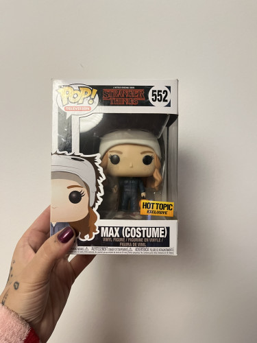 Funko Pop Max Costume Stranger Things #552 - Stranger Things - #552