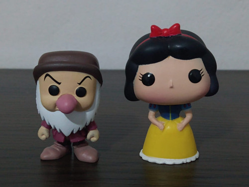 Funko Pop Mini Snow White & Grumpy Sem Caixa-Dinsey Branca De Neve E Os Sete Anões-2