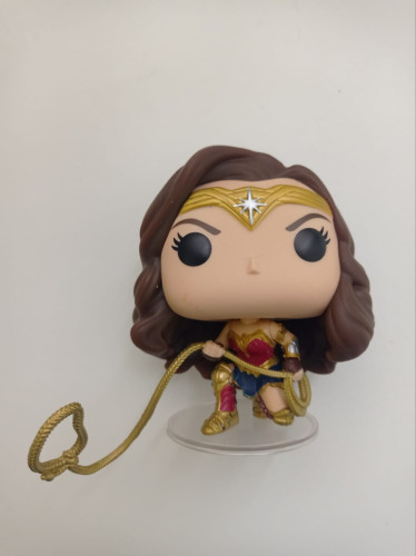 Funko Pop Mulher Maravilha LOOSE (SEM CAIXA)-Wonder Woman 84-321