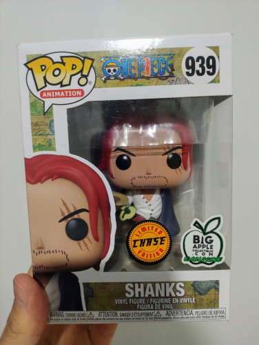 Funko Pop One Piece - Shanks (Chase) big Apple-One Piece-939