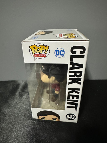Action Figures Funko Pop Smallville Clark Kent 543 - Smallville - #