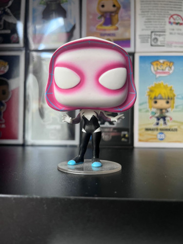 Funko Pop Spider-Gwen Marvel #146 - Produto Original