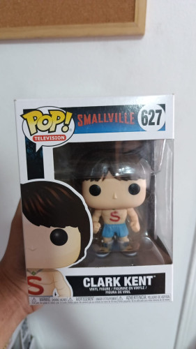 Funko Pop Television 627 - Clark Kent-Smallville-627