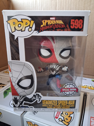 Funko Pop Venomized Spider-man - Vaulted - Suporte Quebrado E Com Detalhes Na Caixa-Marvel Spider-Man Maximum Venom-598