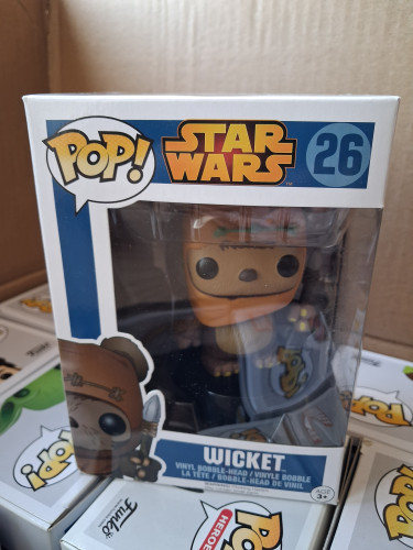 Funko Pop Wicket - Vaulted - Com Defeito De Fabricação E Com Detalhes Na Caixa-Stars Wars-26