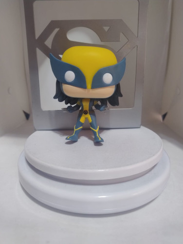 Funko Pop X-23 Exclusivo (com detalhes e sem caixa) X-Men #230 - Produto Original
