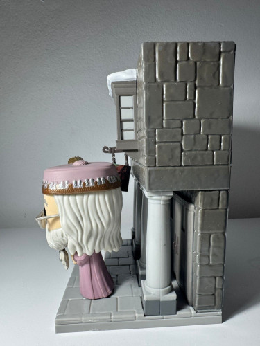 Funko Pop ALBUS W/HOGS HEAD INN - HARRY POTTER 20TH - #154