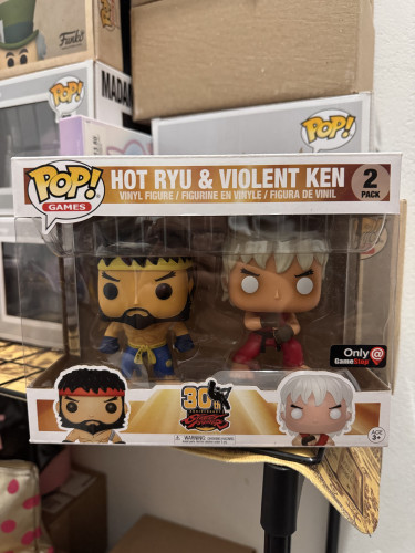 Hot Ryu E Violent Ken - Game Stop Street Fighter #0 - Produto Original
