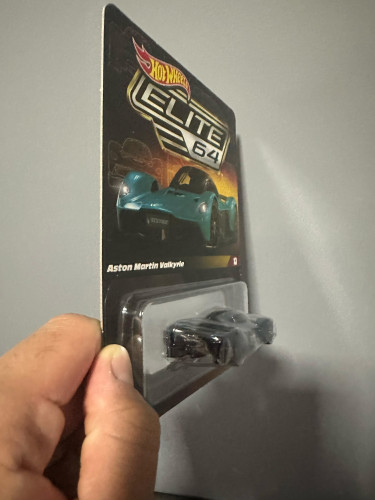 Action Figures Hot Wheels Elite 64 Aston Martin Valkyrie - Aston Martin - #